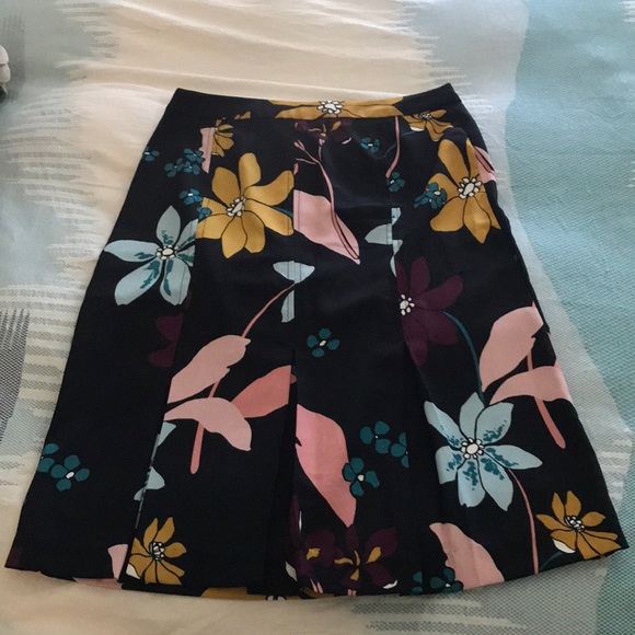 Floral print midi-skirt - Picture 2 of 3